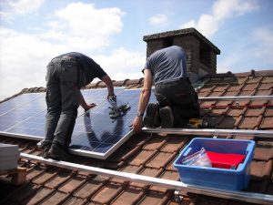 Instalación y mantenimiento de los toldos solares