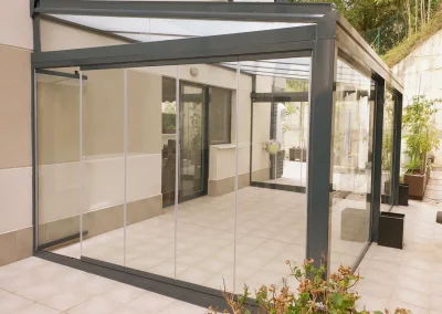 Cortina de cristal para terraza en Madrid