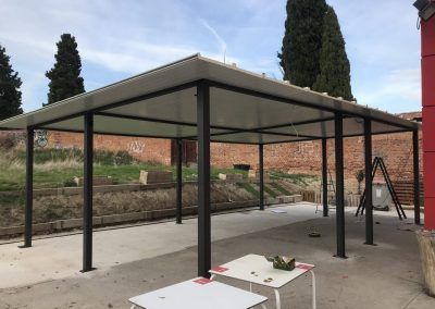 Cerramientos y toldos para hostelería en terraza exterior
