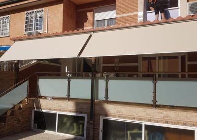 Lona beige para toldo punto recto en Madrid