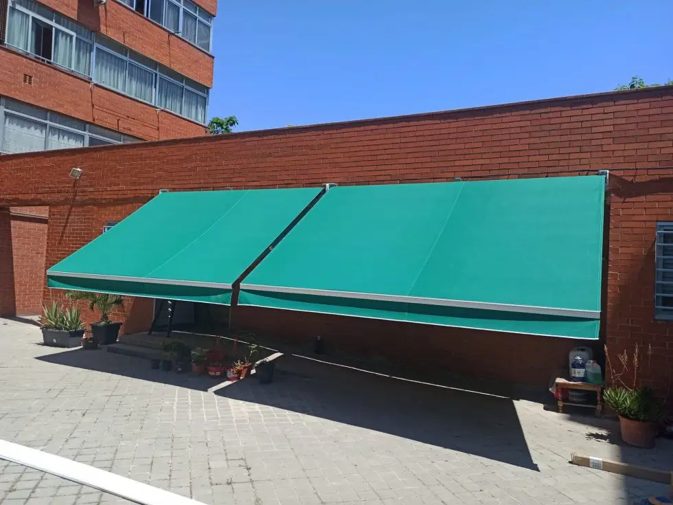 lonas para toldos en Madrid instalación a medida