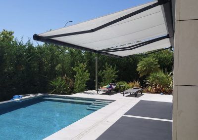Toldo extensible en Madrid instalado en Rivas