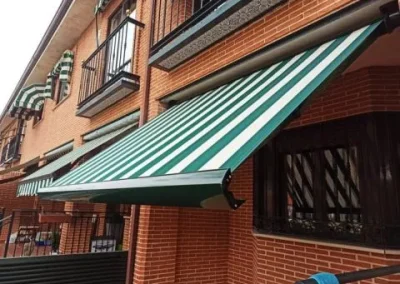 Toldo cofre para terraza en Madrid - Toldos Vallekas