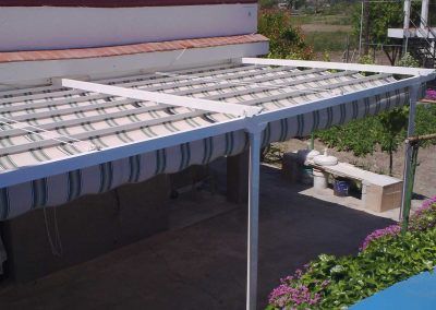 lona de protección instalada en exterior
