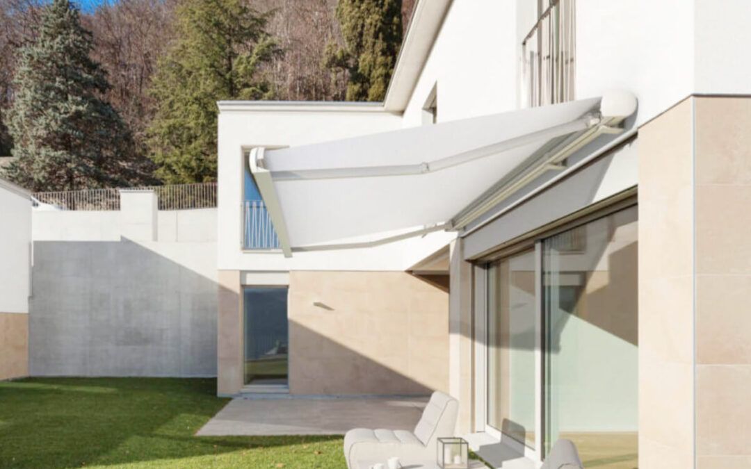 Instalar toldo cofre articulado