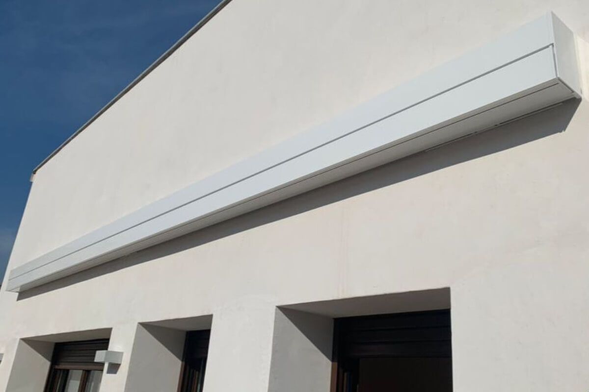 toldo cofre articulado, un producto que ha logrado posicionarse de manera positiva en los hogares, edificaciones y establecimientos comerciales