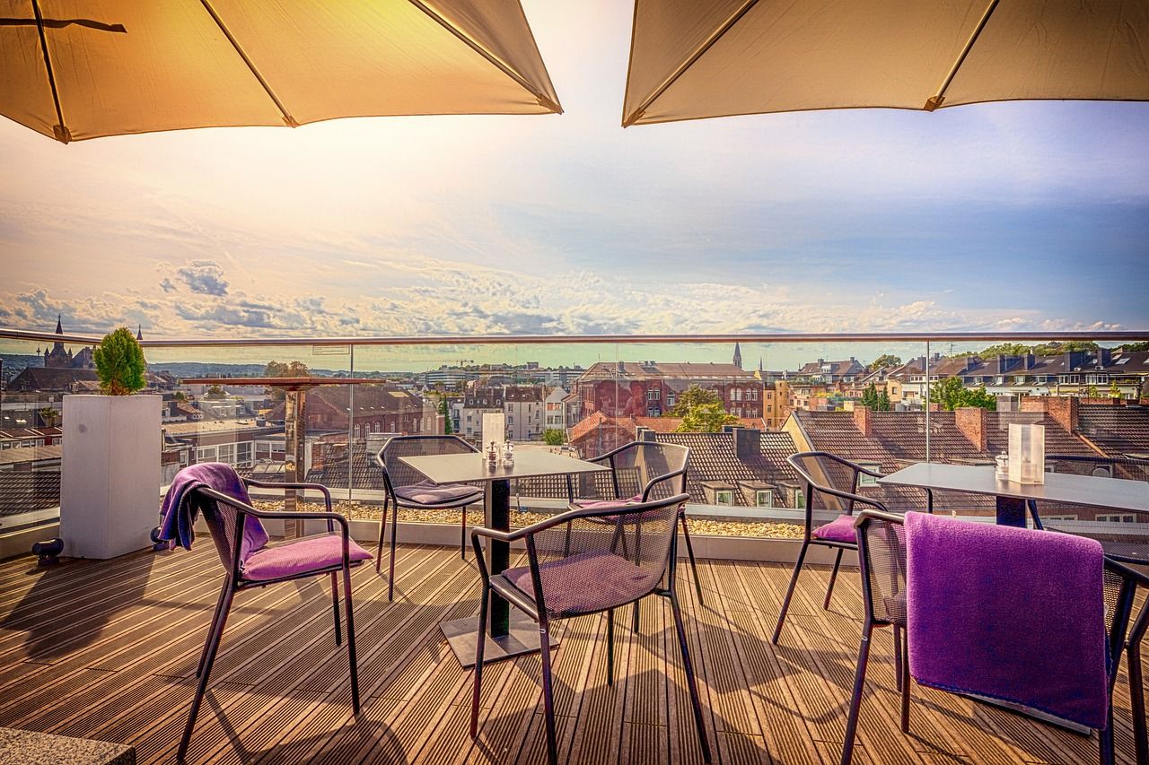 Toldos para terraza: protección solar y diseño en Madrid