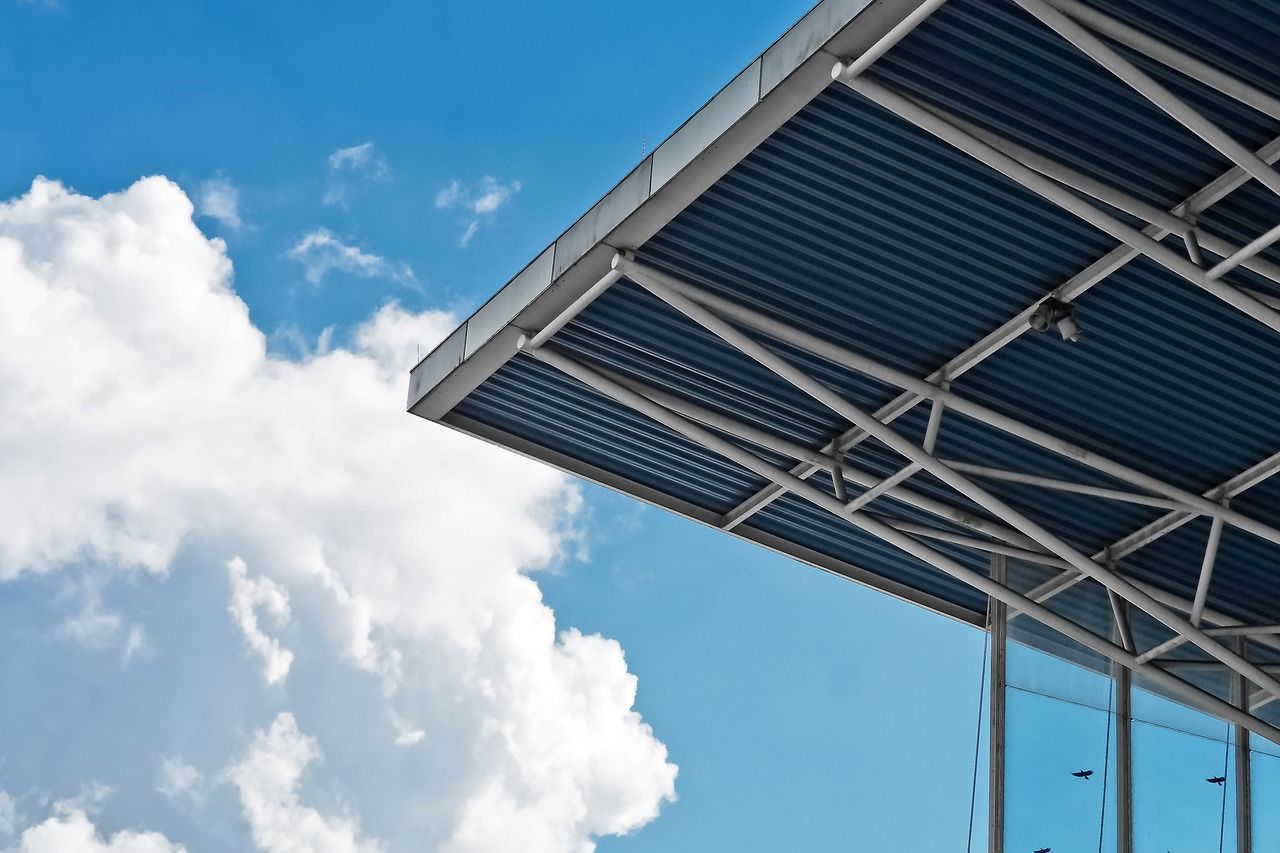 Ventajas de instalar un toldo palillería moderno