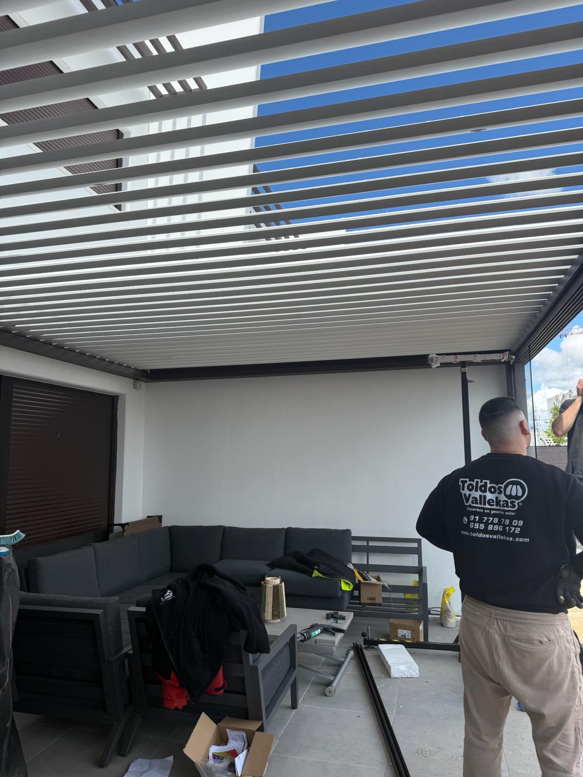 Cerramiento de pérgola bioclimática Cerramiento de pérgola bioclimática instalada en Madrid
