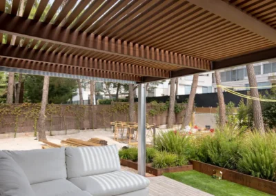 pérgolas bioclimáticas en Madrid instalación Toldos Vallekas