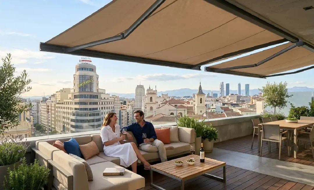 Terraza en Madrid con tolde de punto recto